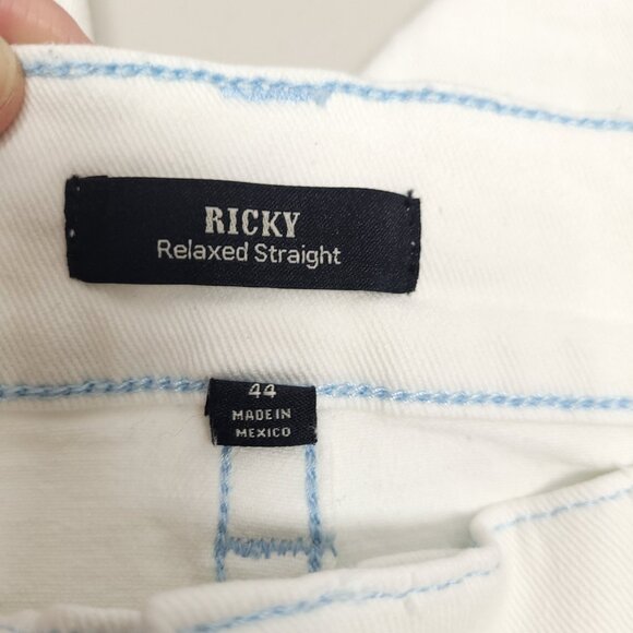 NWT True Religion Ricky Relaxed Straight Jean Short Cut Off Size 44 - Picture 6 of 13